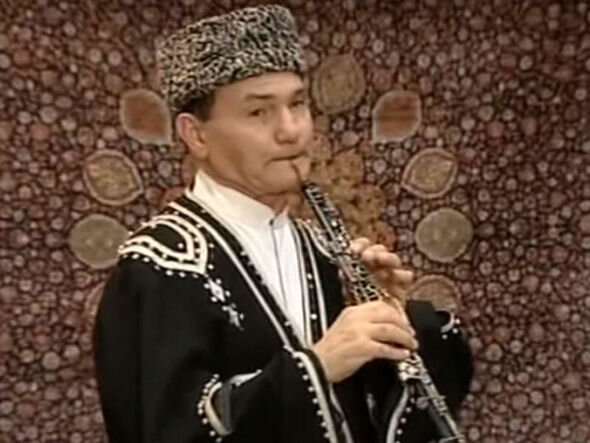 Balabanla ifası kosmosa çatan azərbaycanlı: Böyüklüyündən xəbərsiz olan sənətkar