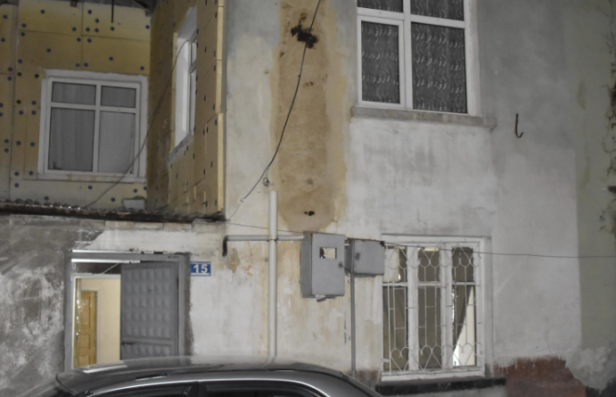 Kirayəçi evi dərmanladı, ev sahibinin oğlu öldü, çox sayda insan zəhərləndi