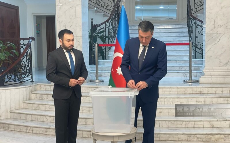 Tbilisidə prezident seçkiləri üzrə səsverməyə start verilib