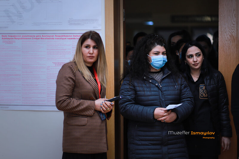 Qadın məhbuslar da səs verdilər - Fotolar