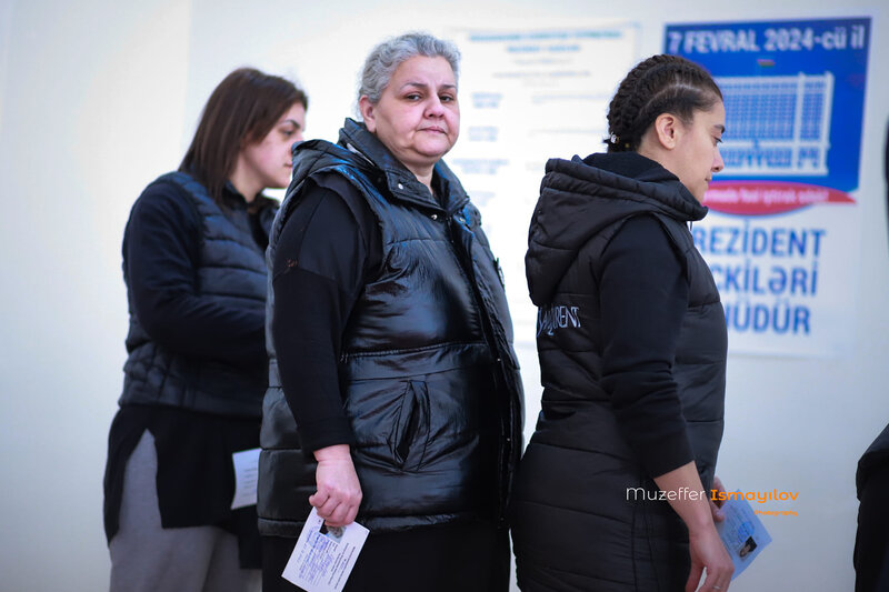 Qadın məhbuslar da səs verdilər - Fotolar