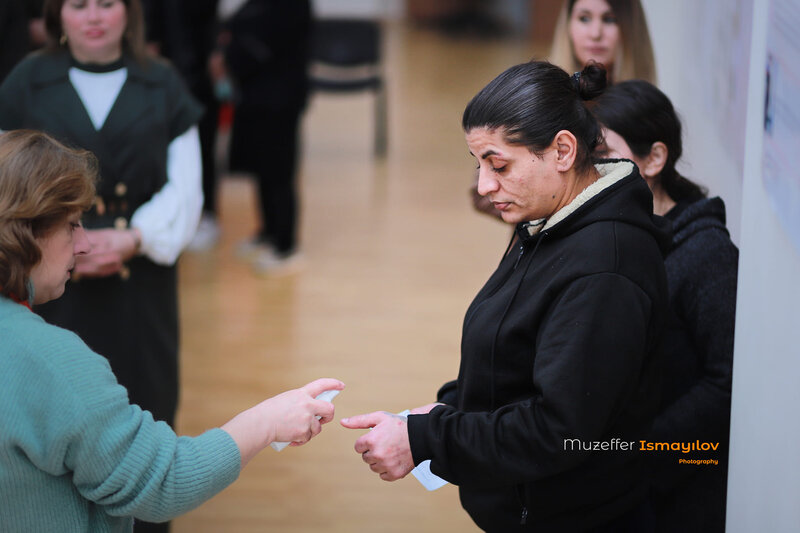 Qadın məhbuslar da səs verdilər - Fotolar