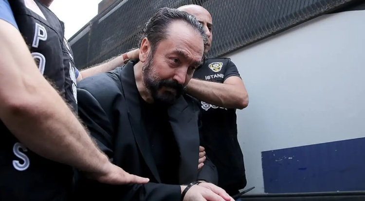 8658 il həbs edilən Adnan Oktarın yeni görüntüləri yayıldı - FOTO