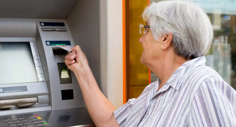 Uşaq sayına görə pensiya yaşı azaldılsın - TƏKLİF