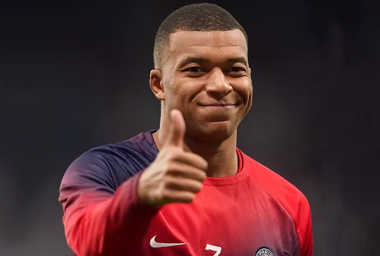 Marca: Mbappe "Real Madrid"lə müqavilə imzalayıb