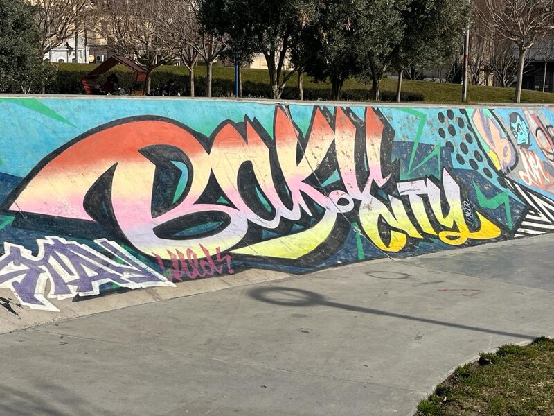 ABŞ səfirinin xanımı ilə Bakı gəzintisindən yeni - Fotolar