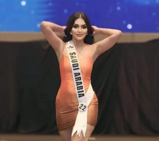 Səudiyyə Ərəbistanından ilk! - Gözəllik yarışmasına qatılıblar - FOTO