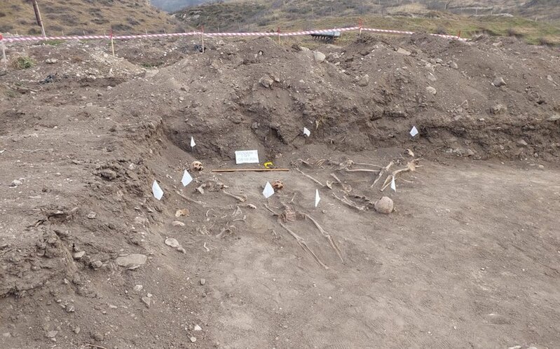 "Bu gün Xocalıda tapılan kütləvi məzarlıq ermənilərin xalqımıza qarşı törətdiyi vəhşiliklərin bir hissəsidir" - DEPUTAT