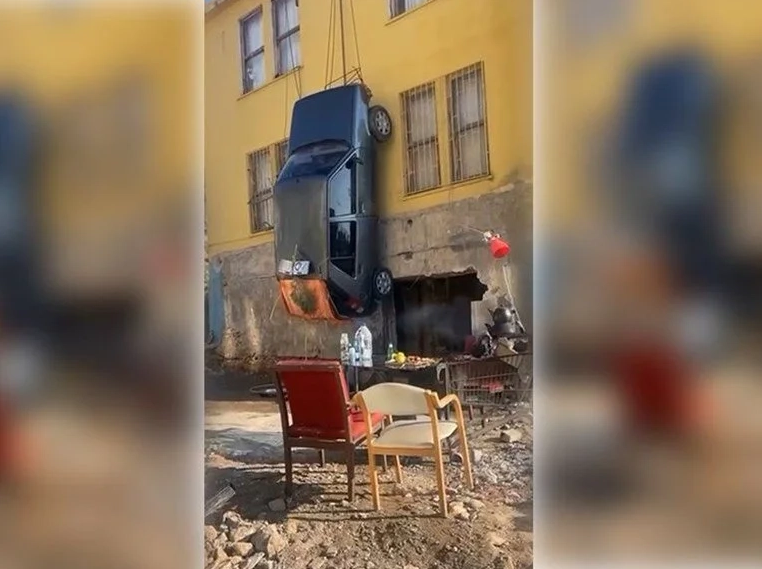 "Maşını edam etdim, cəzalandırdım" deyib evinin divarından asdı - VİDEO