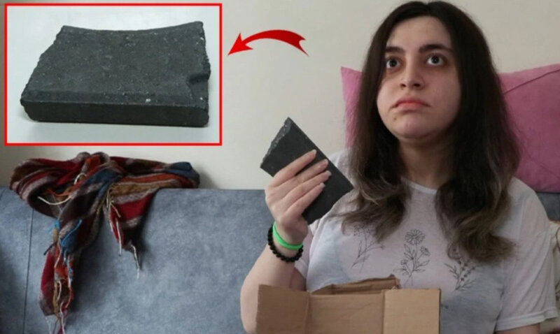 İnternetdən sifariş etdiyi noutbuk əvəzinə daş gəldi - FOTO/VİDEO