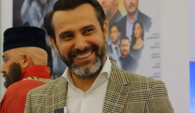 Azərbaycanlı aktyor Qazaxıstanda qəzaya düşdü - FOTO