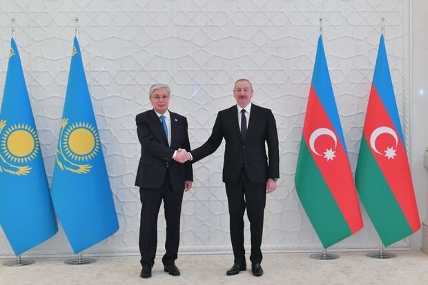 Azərbaycan və Qazaxıstan prezidentləri Çindən Bakıya konteyner qatarının gəlişi mərasimini izləyiblər