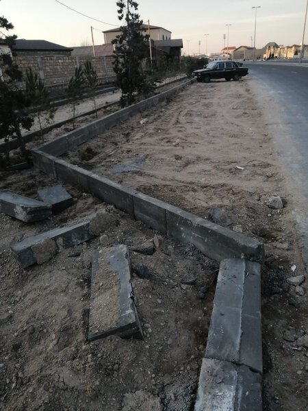 "Dukkan" restoranı vətəndaşın evinin qarşısında dayanacaq düzəldib (FOTO/VİDEO)