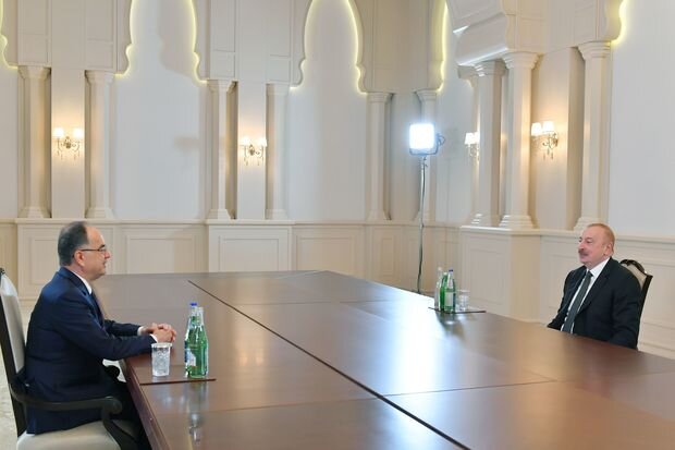 İlham Əliyev Albaniya prezidenti ilə görüşdü - FOTO