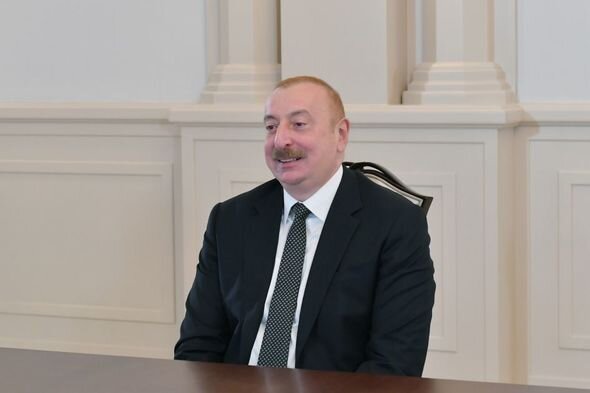 İlham Əliyev Albaniya prezidenti ilə görüşdü - FOTO