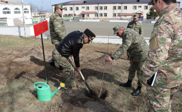 Hərbi prokuror Xanlar Vəliyev Şuşa və Xankəndidə hərbçilərlə görüşüb