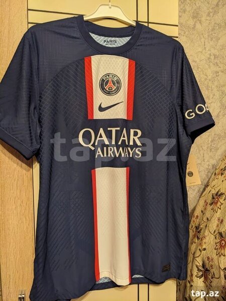 Messinin imzaladığı forma Bakıda 20 minə satılır