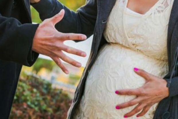 Hamilə vaxtı əri tərəfindən işgəncələrə məruz qalan qadın şikayətini geri götürdü