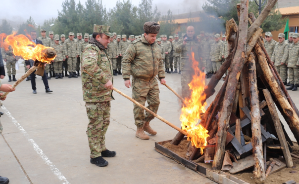 Hərbi Prokurorluq işçiləri Müdafiə Nazirliyinin yüksəkrütbəli vəzifəli şəxsləri ilə birgə Novruz bayramı ərəfəsində hərbi hissələrdə olublar