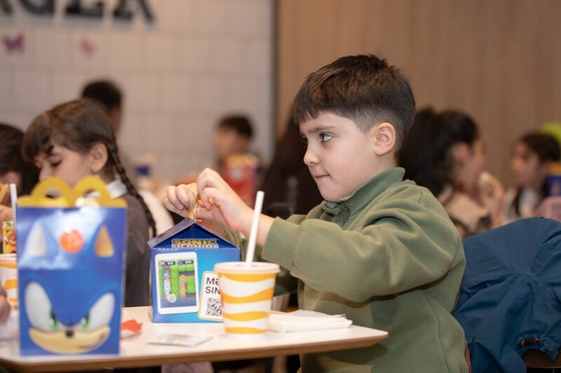 "McDonald’s Azərbaycan" və DSMF şəhid övladları üçün xeyriyyə tədbiri keçirib - FOTO - VİDEO