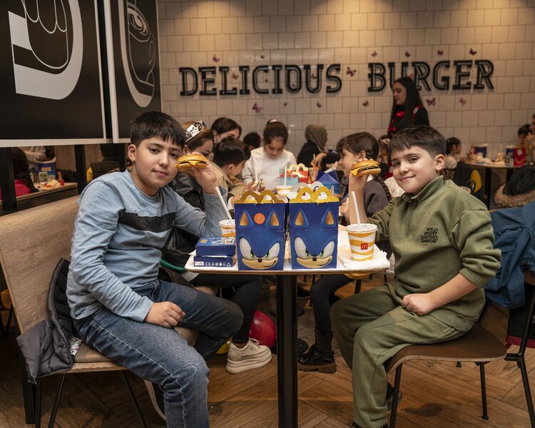"McDonald’s Azərbaycan" və DSMF şəhid övladları üçün xeyriyyə tədbiri keçirib - FOTO - VİDEO
