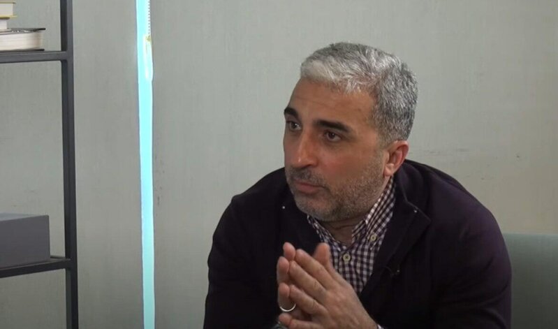 "Dolana bilmədiyim üçün kloun kimi çıxış edib, fəhləlik etmişəm" - VİDEO