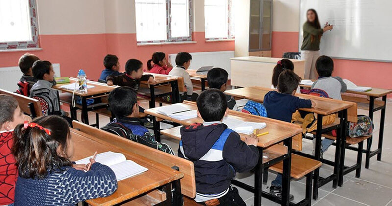 Türkiyədə aprelin 1-i məktəblərdə tətil elan olundu