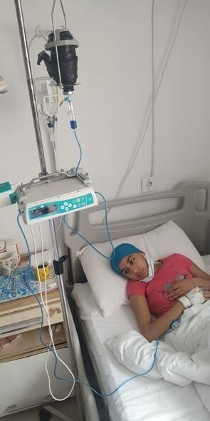 13 yaşlı Zəhranın dəstəyə ehtiyacı var: "Əməliyyat məbləğini toplaya bilmirik" - FOTO