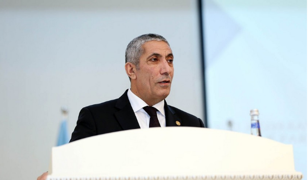 "65 yaşında olan heç bir müəllim təqaüdə getmək istəmir" - DEPUTAT