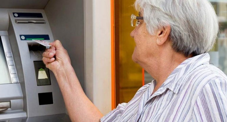 Azərbaycanda bu qadınlar pensiyaya tez çıxa biləcək