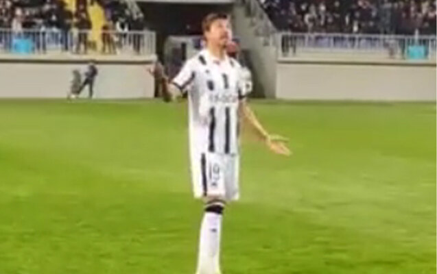 "Yanınızda ailəniz var, utanın" - "Neftçi"nin müdafiəçisi