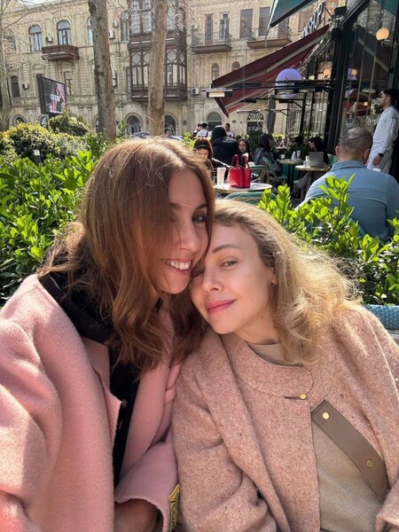 Aydanın ad günündə iştirak etmək üçün Bakıya gəldi - Fotolar