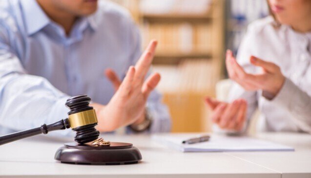 Boşanan zaman hansı halda ana aliment ödəyir? - AÇIQLAMA