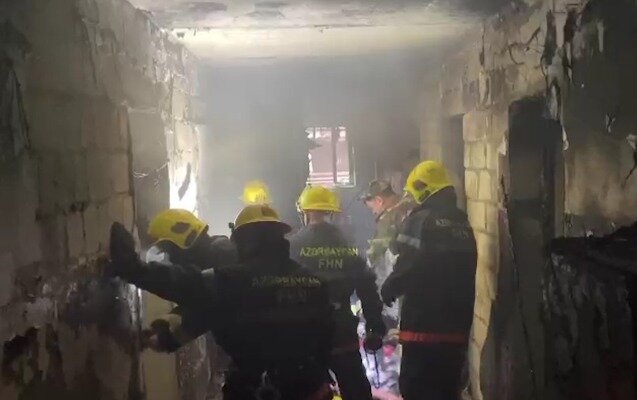 Bakıda yataqxanada yanğın - 14 nəfər xəsarət aldı- Video - Yenilənib