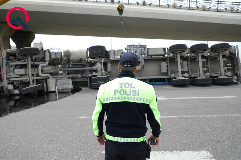 Heydər Əliyev prospektindəki qəza yerindən - Video - Fotolar