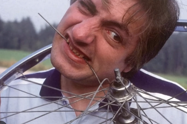 9 ton dəmir yeyib 57 il yaşadı