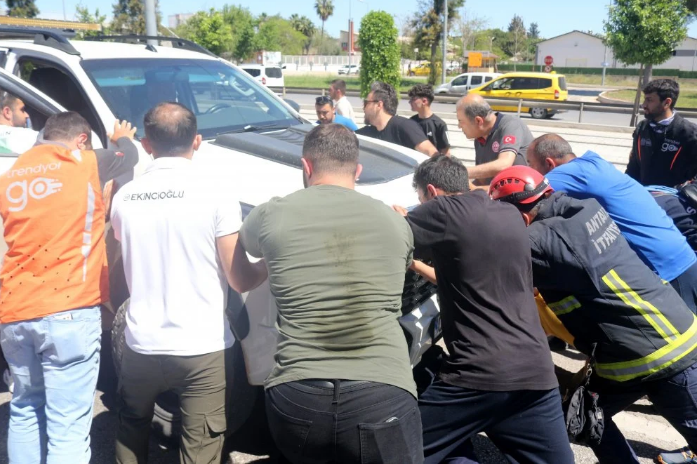 Motosikletdən yıxılıb yük maşının altına girdi: İlk sualı isə ŞOK YARATDI