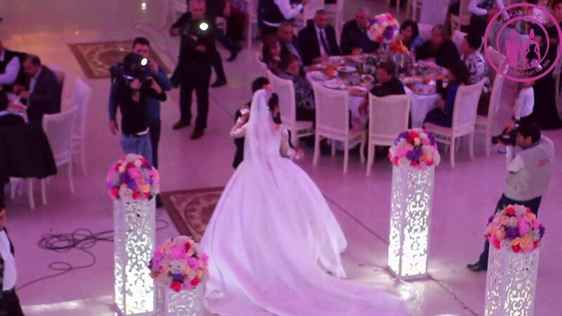 Azərbaycanda tanınmış müğənninin toy görüntüləri üzə çıxdı - VİDEO