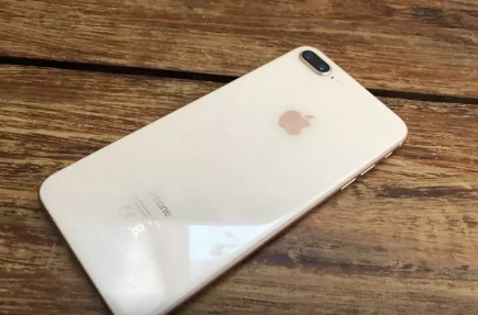 Telefonunuzu masanın üstünə ekranı aşağı qoymalısınız – SƏBƏB