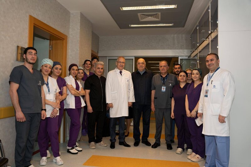 Çingiz Abdullayev evə buraxıldı - Fotolar