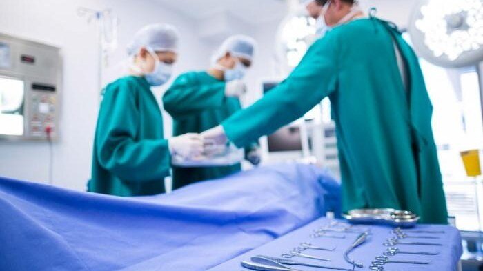 Gözəllik salonunun sahibi əməliyyat üçün Bakıya gəldi: Klinika və həkimlə BÖYÜK QALMAQAL