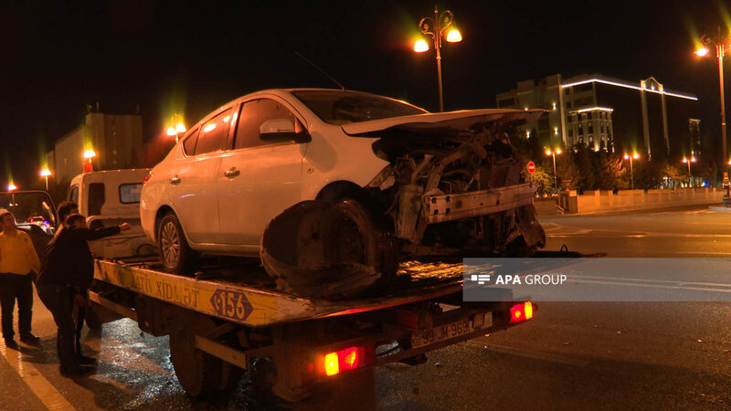 "Wolt"un xanım sürücüsü qəzada xəsarət aldı - FOTO