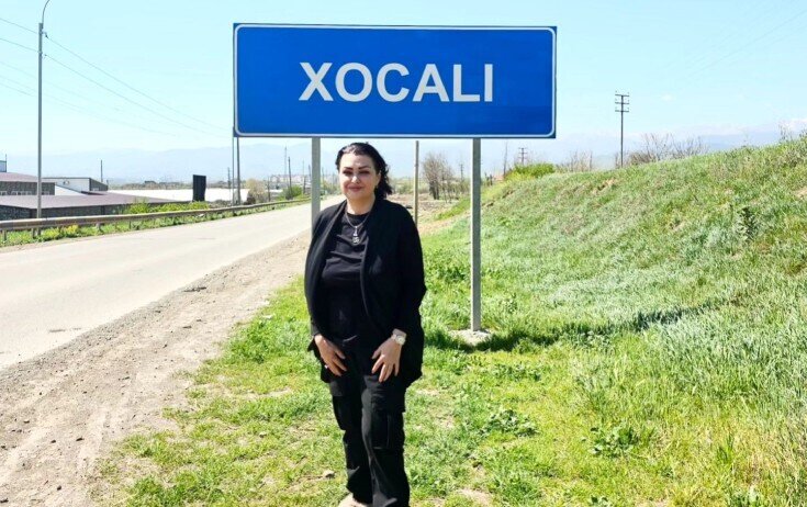 Firəngiz Mütəllimova Xocalıda - Foto
