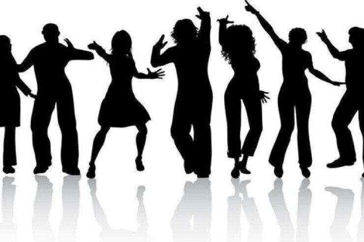 Müəllim şagirdə dərs yazmaq əvəzinə rəqs etməsini istədi - VİDEO