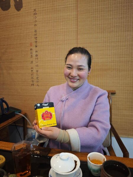 Final" çayın dəstəyi ilə tanınmış aparıcı Çində