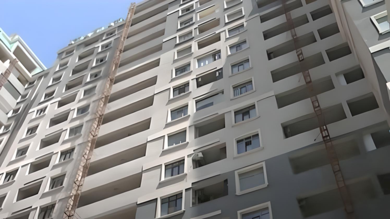 Bakıda yeni tikilən bina çökə bilər - Video