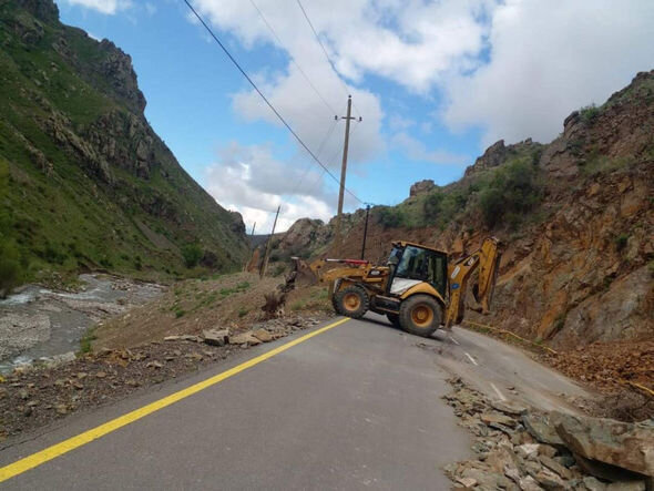 Azərbaycanda qaya uçqunu olub - FOTO/VİDEO