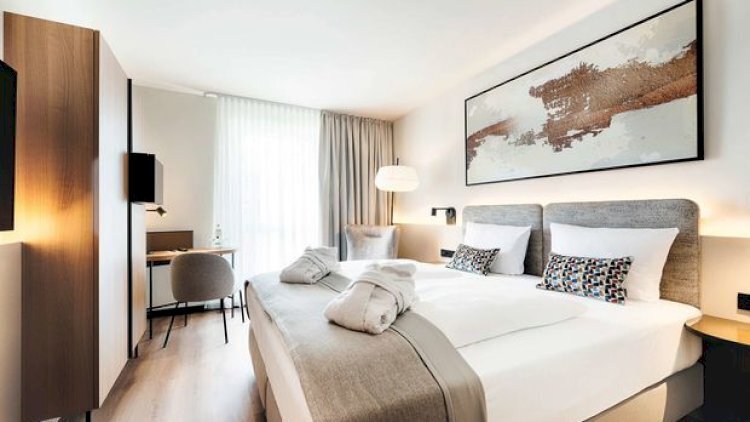 Bakıda sevgilisi ilə hotelə gedən qadın uşaqlarını da özü ilə aparıb - TƏFƏRRÜAT