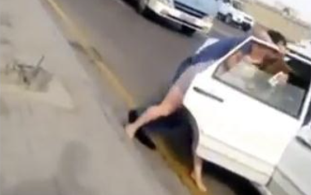 Paytaxtda qadın döyüldü - Əri və oğlu saxlanıldı