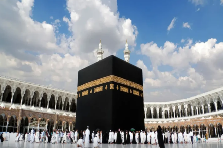 Sabahdan Həcc ziyarəti başlayır